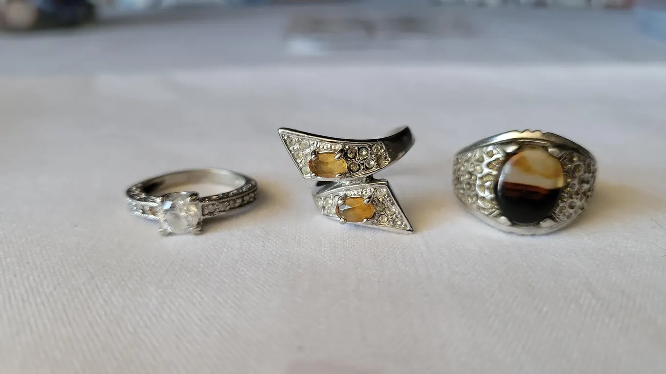 (3) SILVER TONE FASHION RINGS