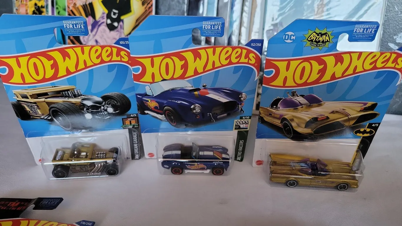 LOT OF (6) HOT WHEELS CARS