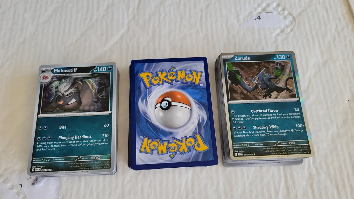 (150) POKÉMON CARD LOT