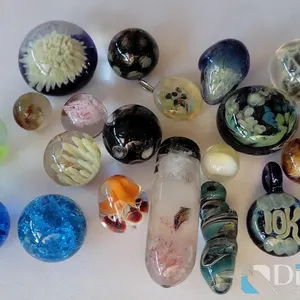 GLASS STONES WITH DESIGNS INSIDE
