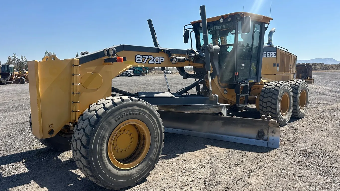 2013 Deere 872GP Motor Grader