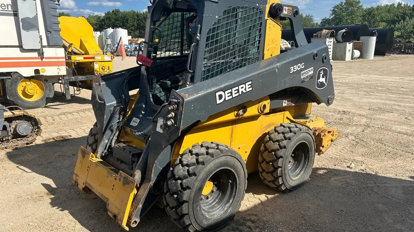 2021 Deere 330G Wheeled Skid Steer