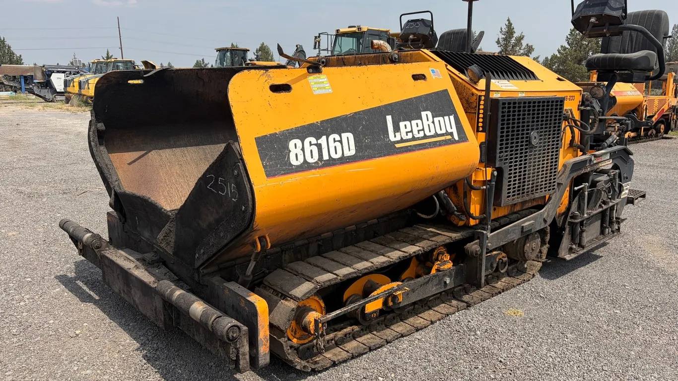 2020 Leeboy 8616D Tracked Paver