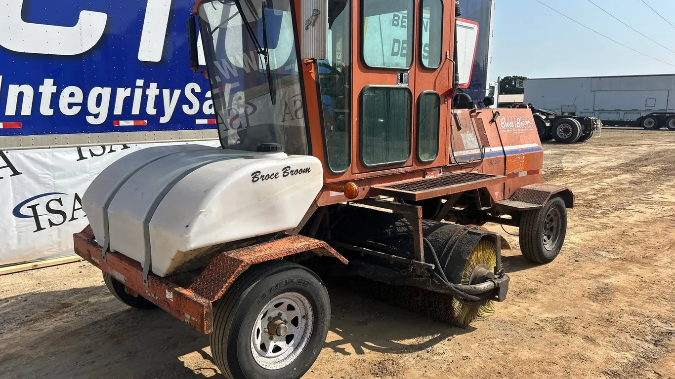 2008 Broce RJ350 Sweeper