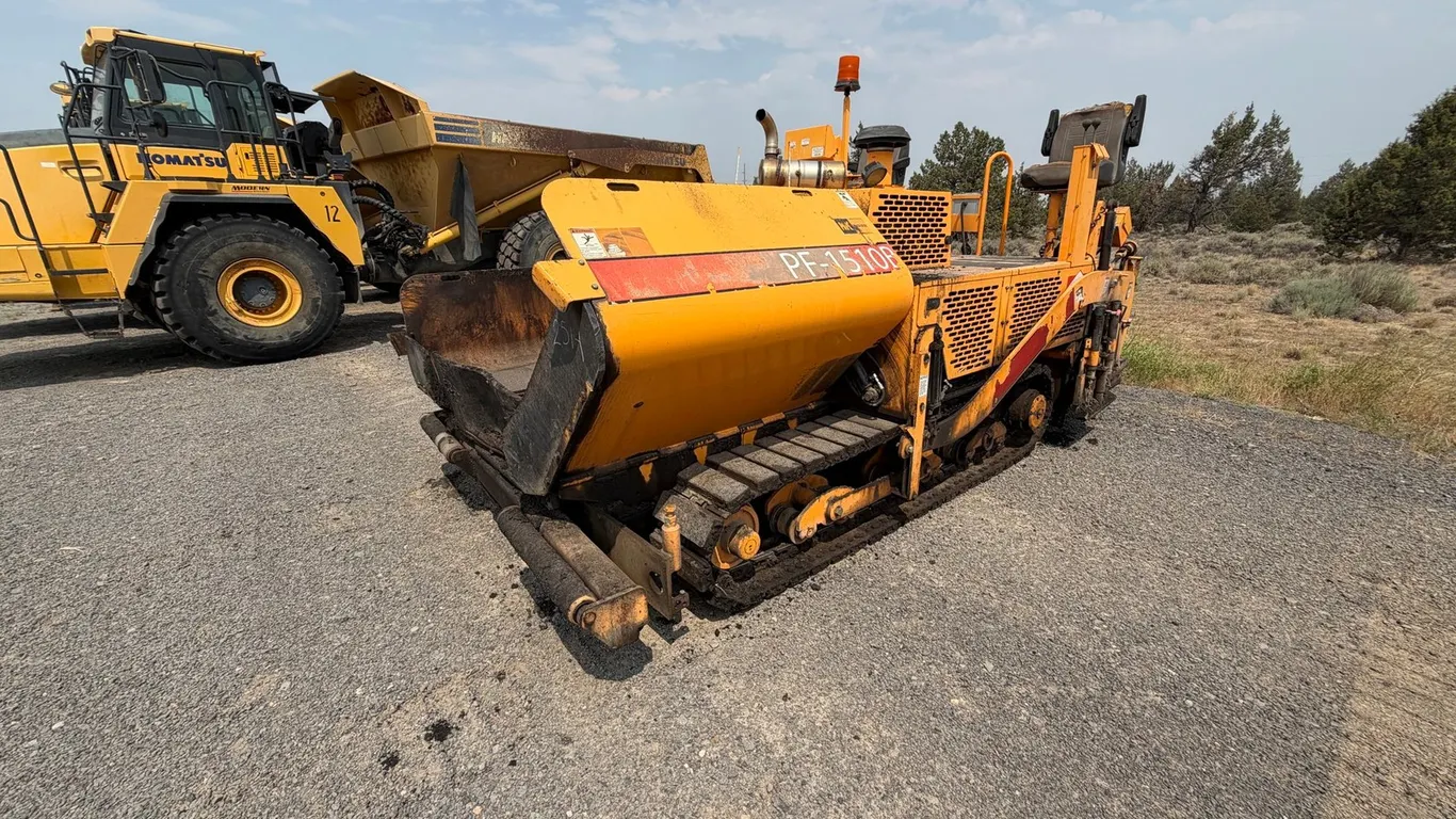 2016 Leeboy PF-1510B Tracked Paver