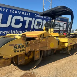 2015 Sakia SW880 Double Drum Smooth Roller Compactor