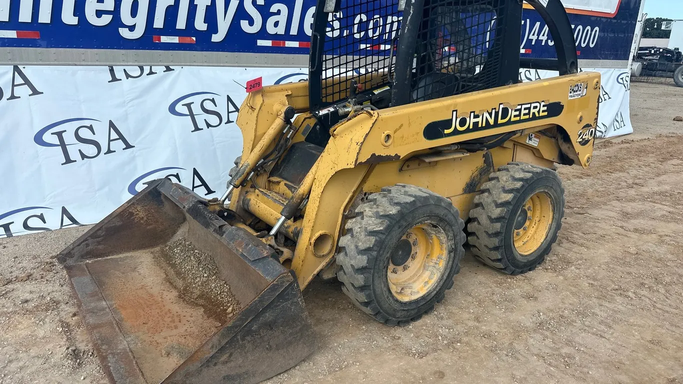 2003 John Deere 240 Wheeled Skid Steer