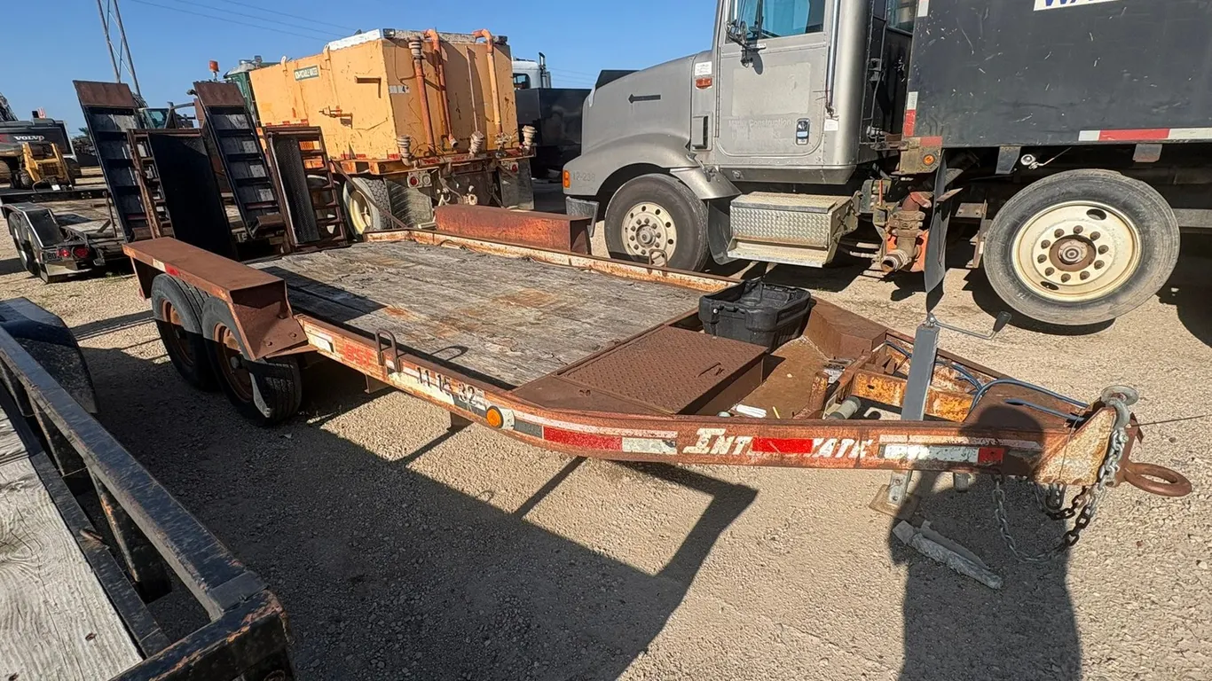 1995 Interstate 8-ST Trailer