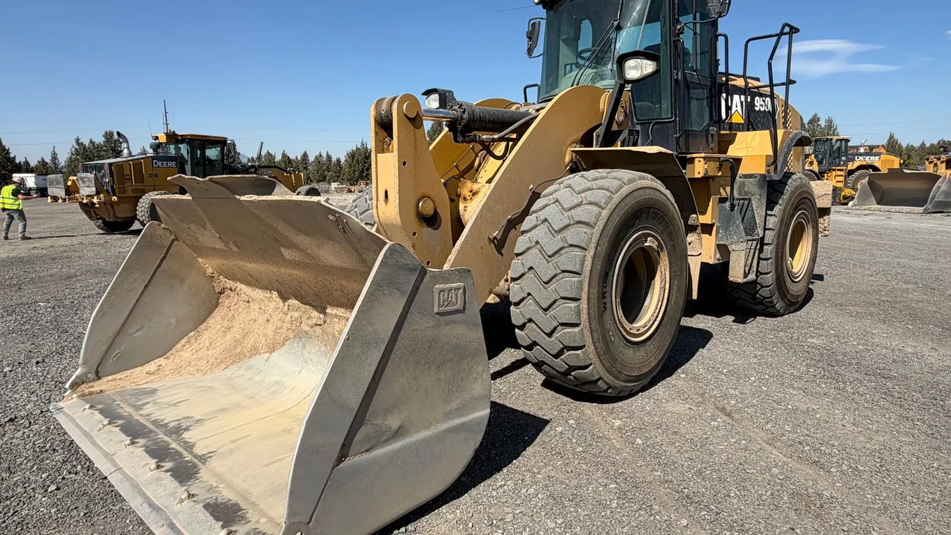 2015 Caterpillar 950M Wheel Loader