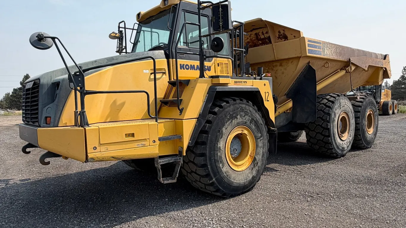 2016 Komatsu HM400-5 Haul Truck