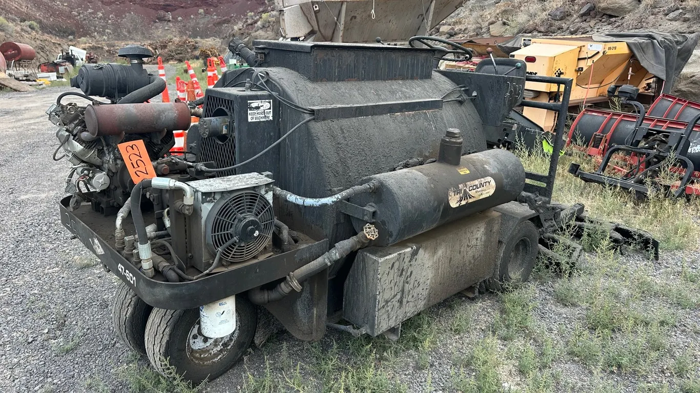 Hot Mix Seal Coat SCM300R Hot Tar Wagon