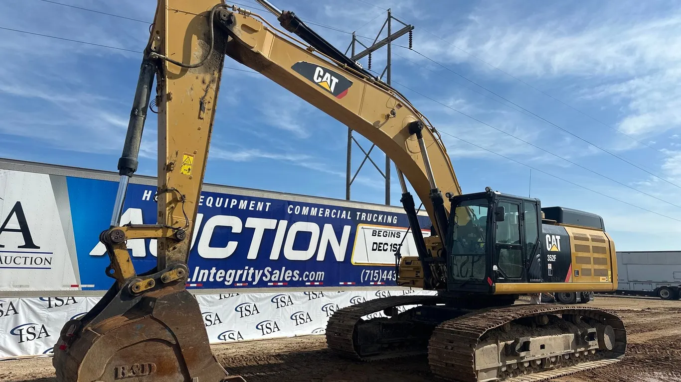 2019 Caterpillar 352F Excavator