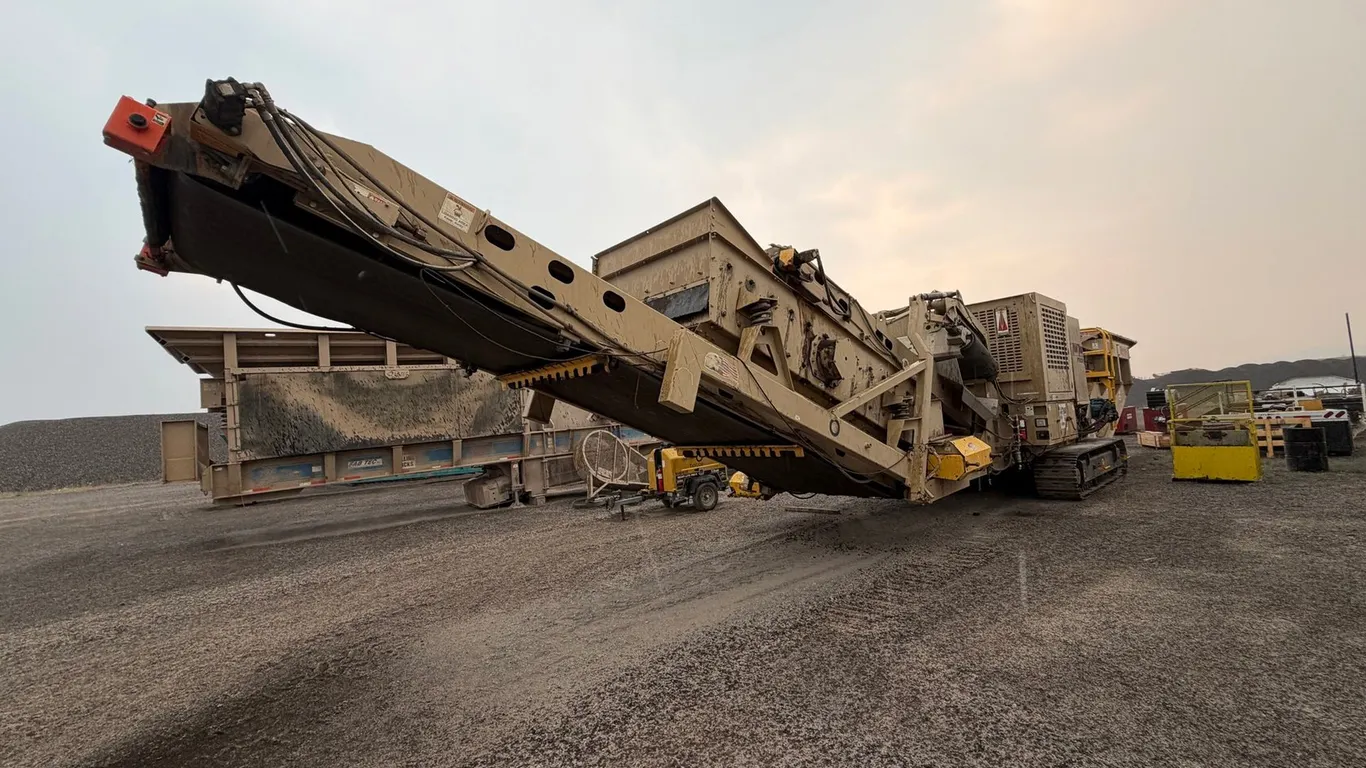 2018 KPI-JCI Fast Trax FT4250 Impact Crusher