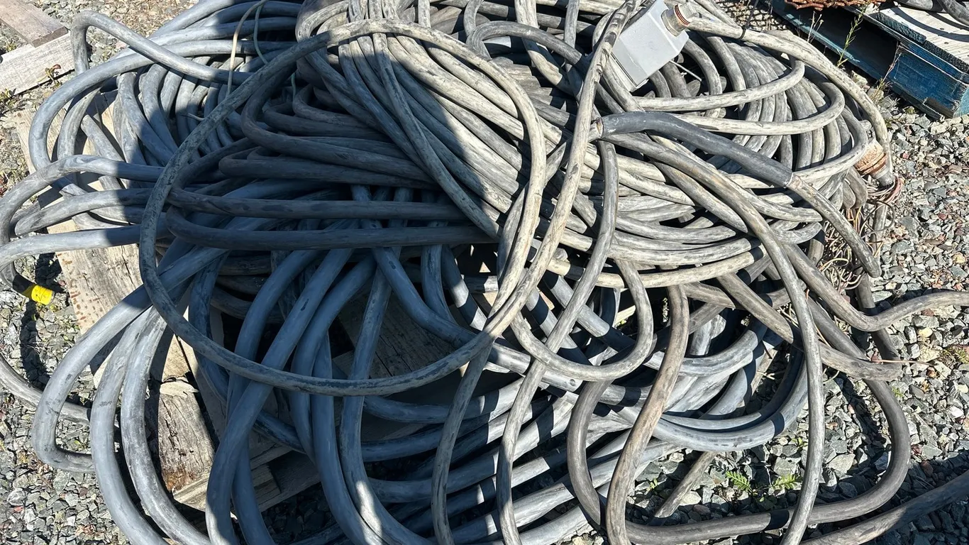 Pallet W/ Various Sizes Of Heavy Duty Wire/Cables