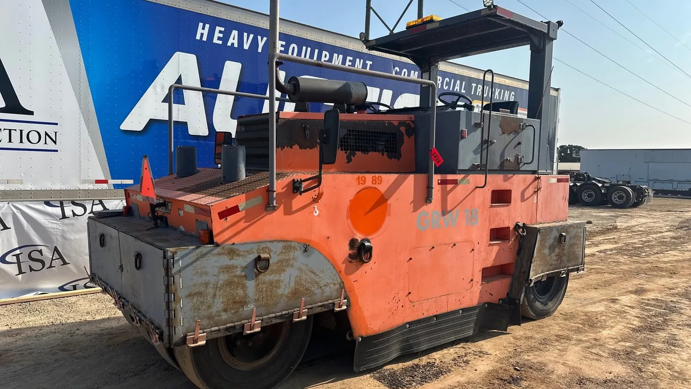 2001 Hamm GRW18 Wobble Wheel Roller Compactor
