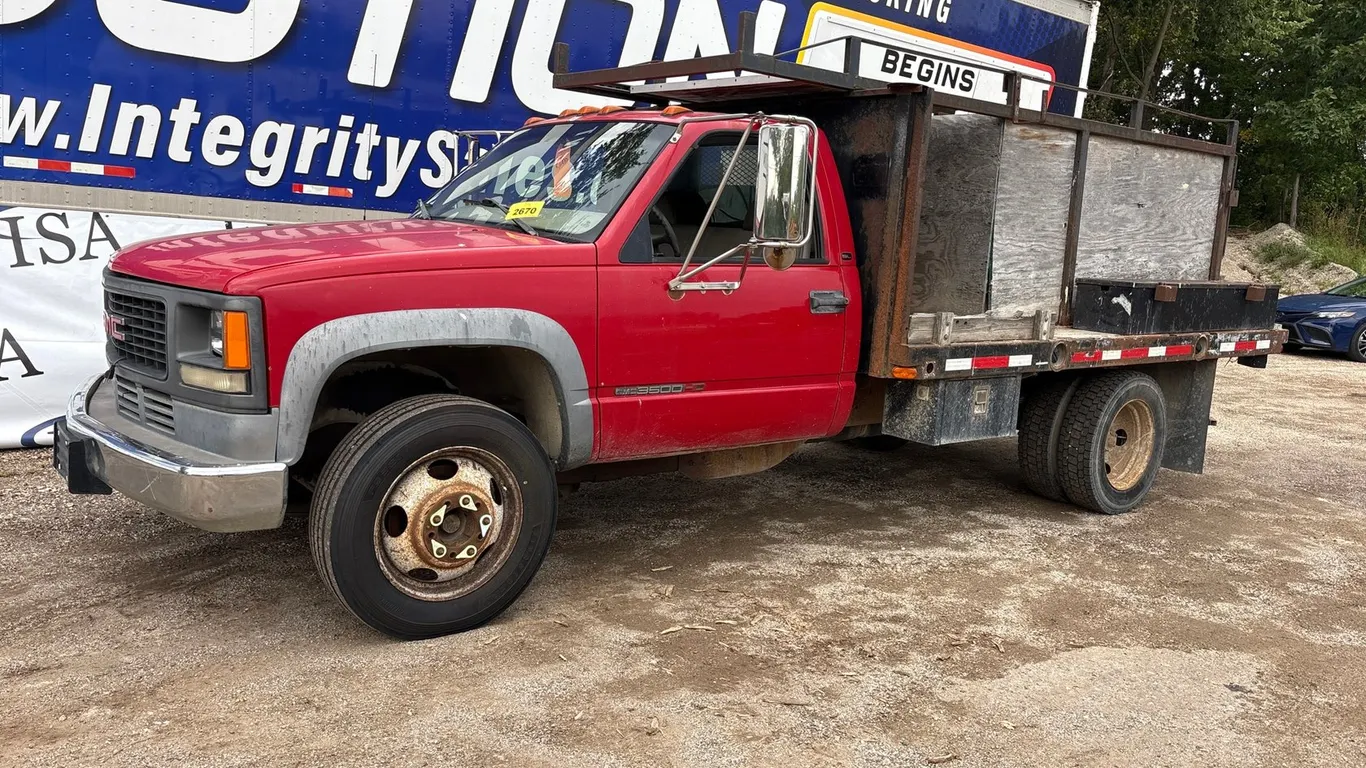 2000 GMC 3500 Flatbed Truck
