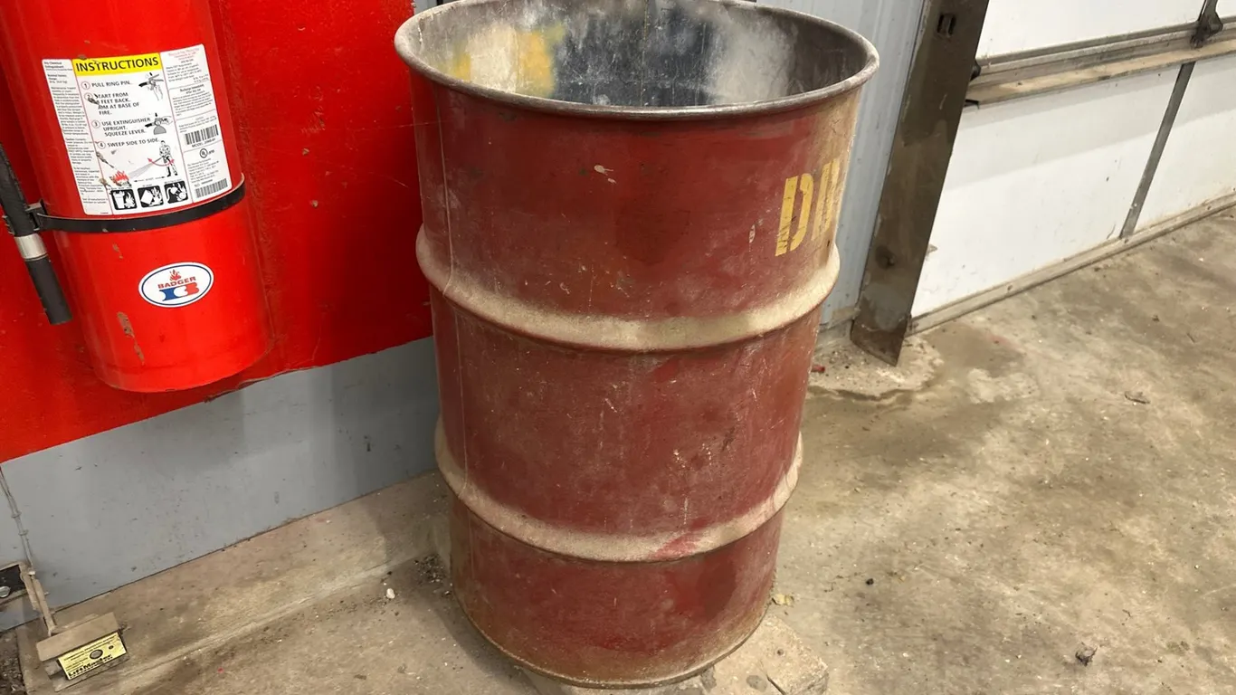 Drum W/ Oil Dry