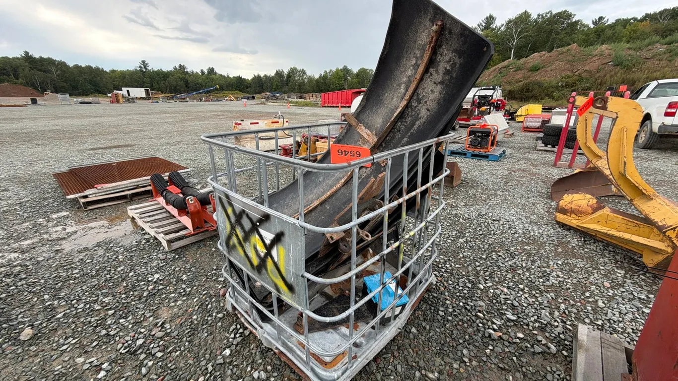 Set Of Caterpillar Grader Fenders