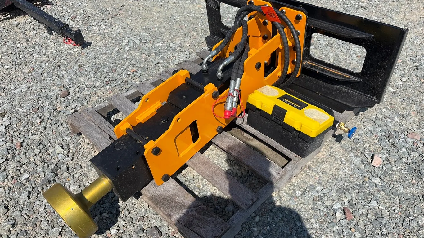 Unused Future D680 Skid Steer Pile Hammer Attachment