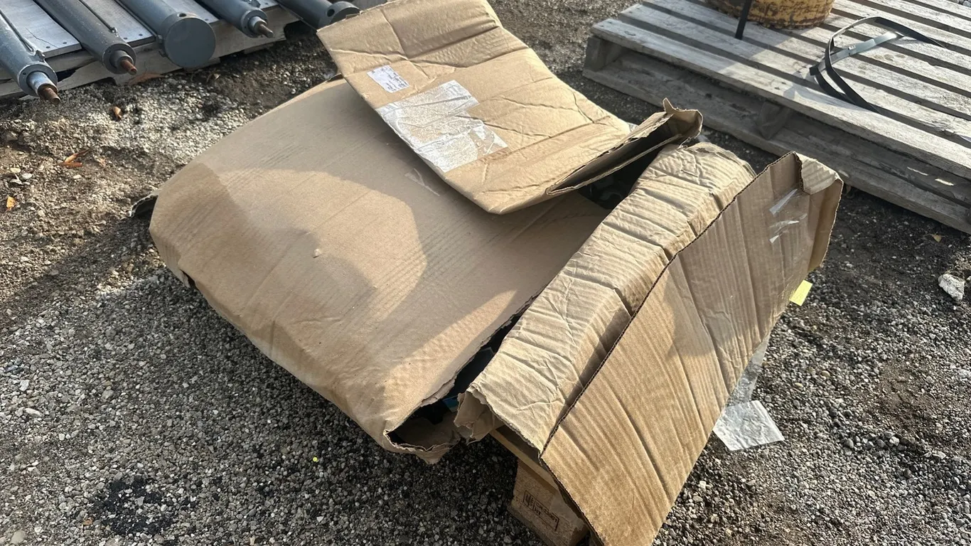 Misc Eaton Parts And Plugs