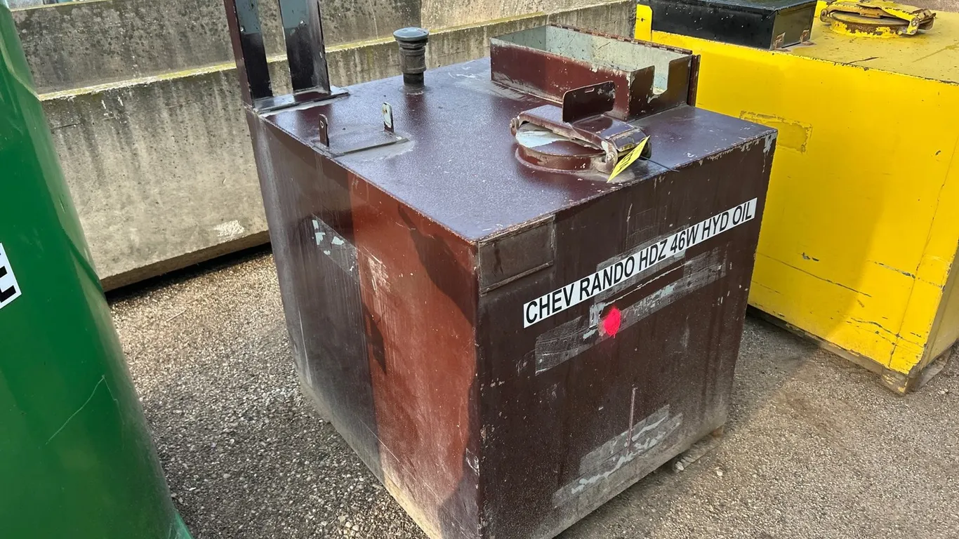 Approx 250 Gallon Forkable Transfer Tank