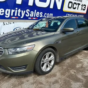 2013 Ford Taurus Sedan