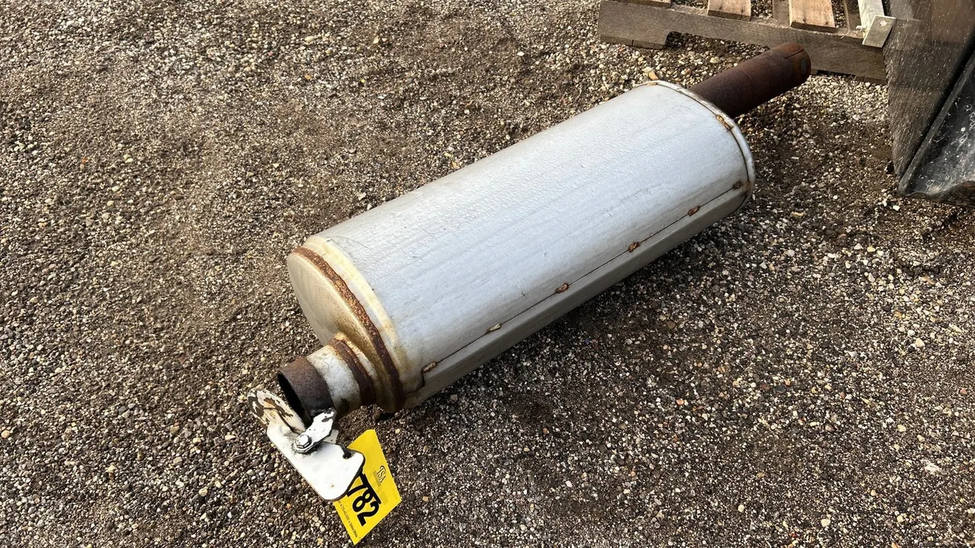 Misc Exhaust W/ Tractor Flap