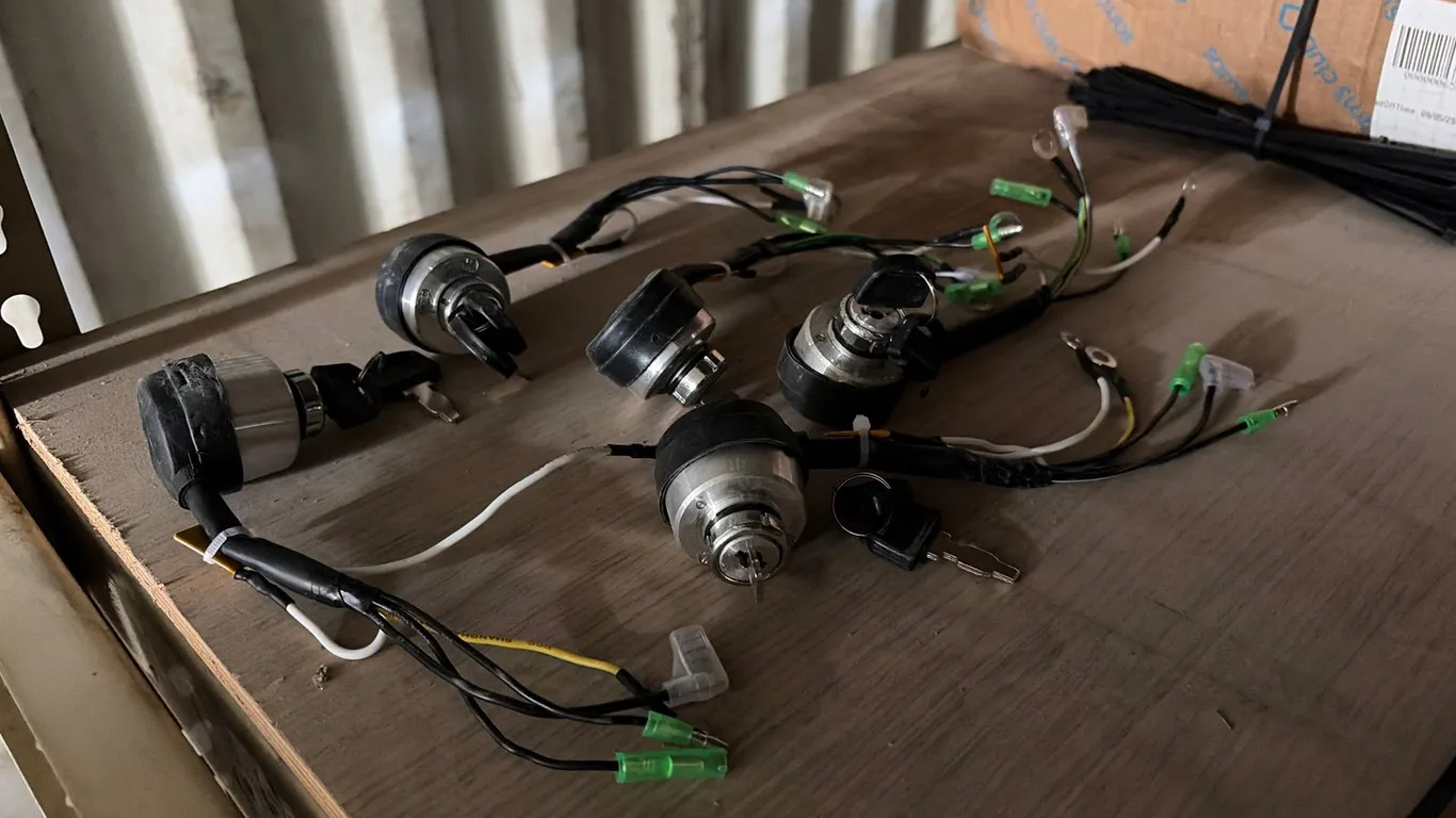 (5) Ignition Switches