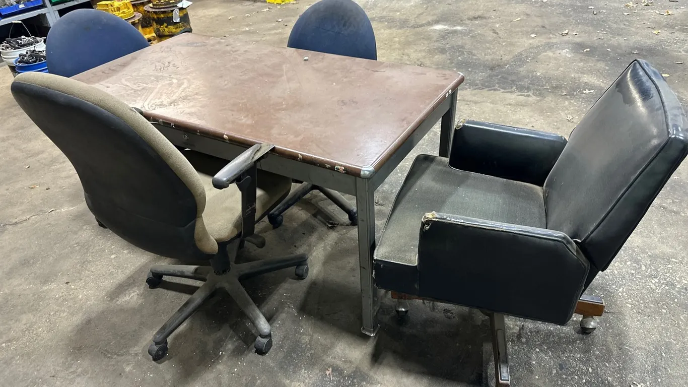 Approx 59"X31" Table W/ (4) Chairs