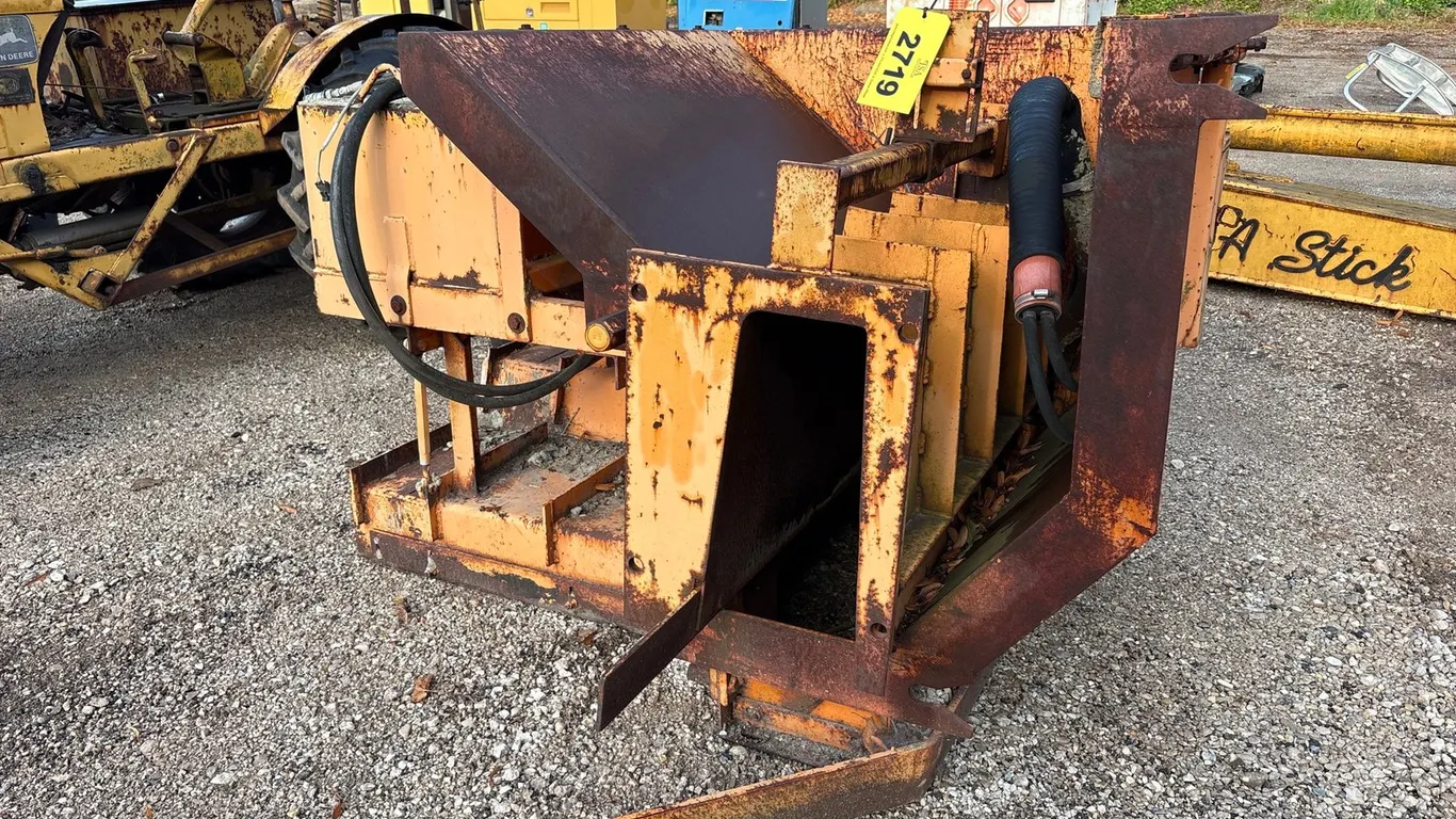 Misc Curb Mold W/ Hopper