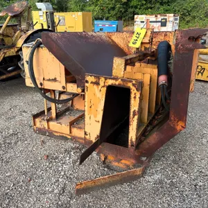 Misc Curb Mold W/ Hopper