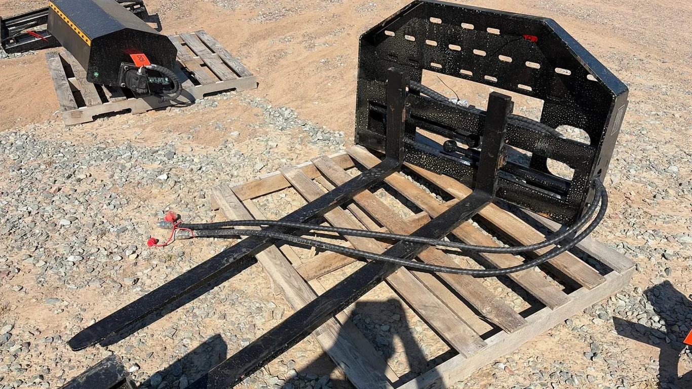 Approx. 60" Unused Future SF60 Skid Steer Hydraulic Pallet Forks