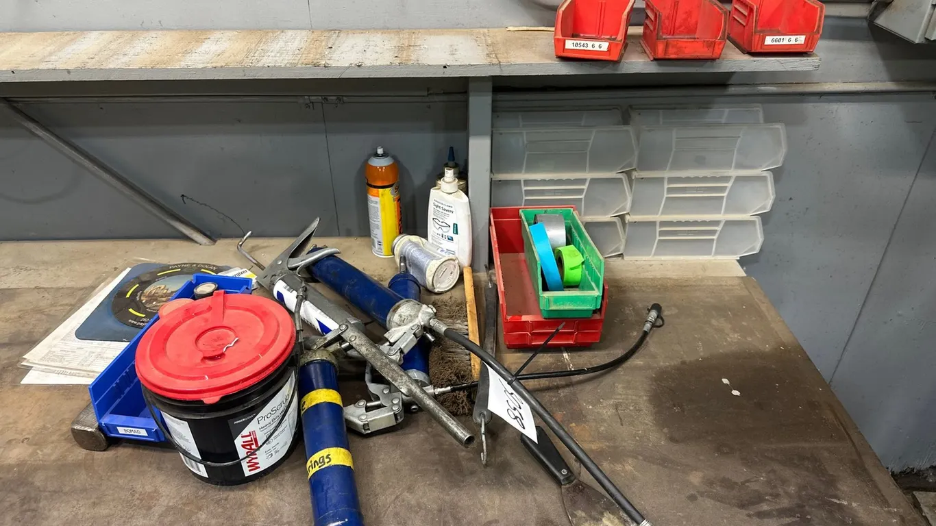 Misc Grease Guns And Other Shop Supplies