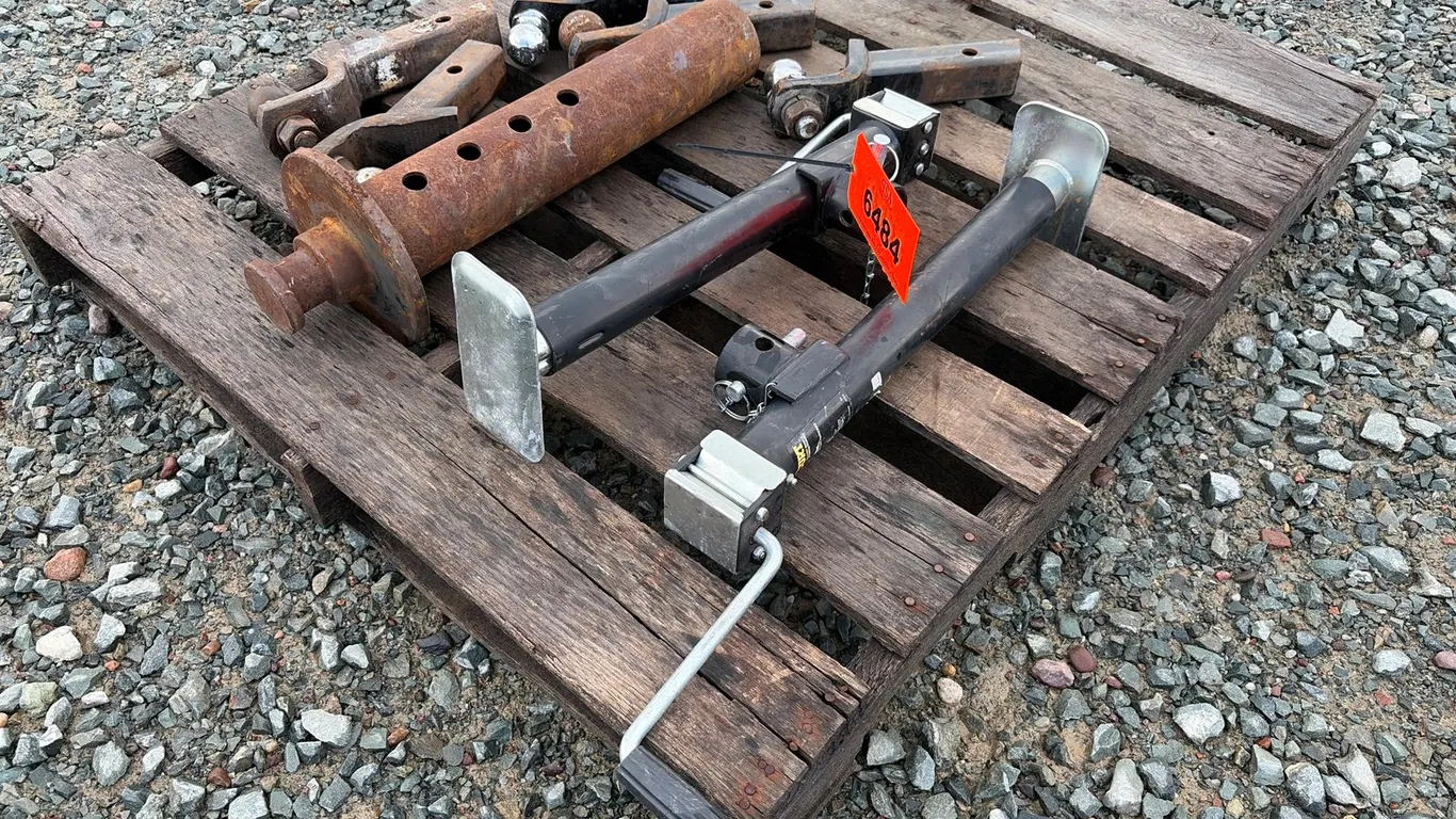 (5) Hitches, (2) Trailer Jacks, And Kingpin