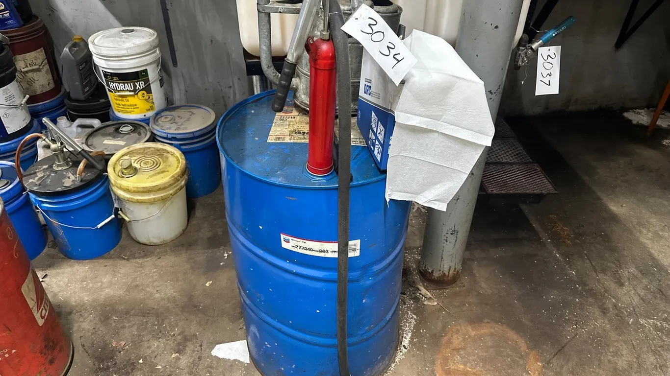 55 Gallon Drum W/ Hand Pump