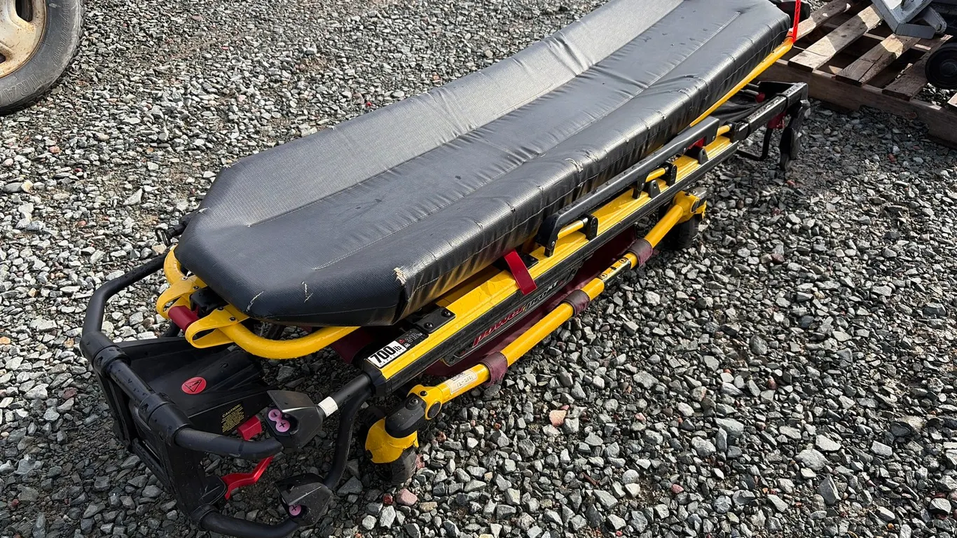 Power Pro XT Stryker Ambulance Cot