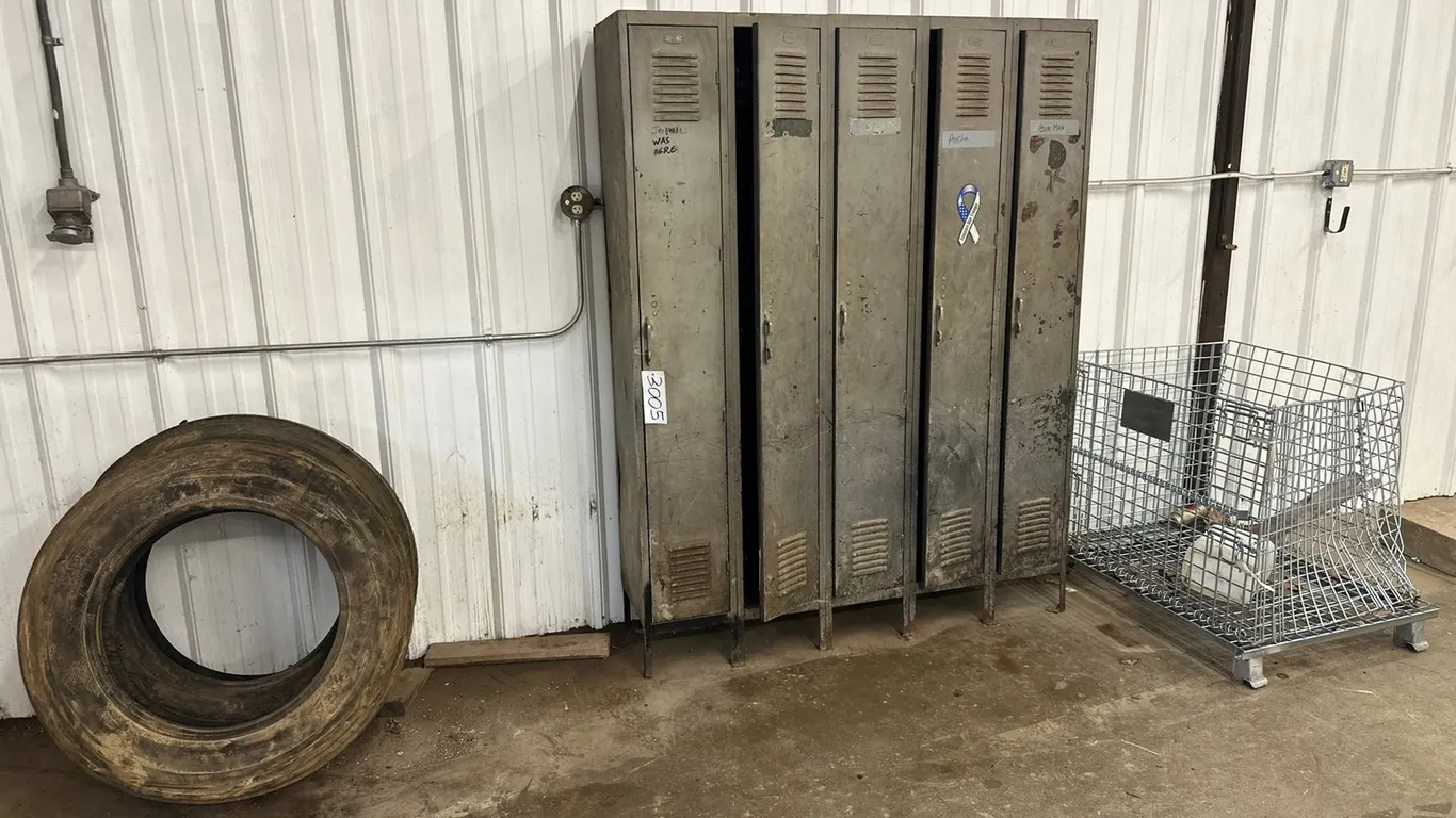 (2) Tires, Lockers, Crate