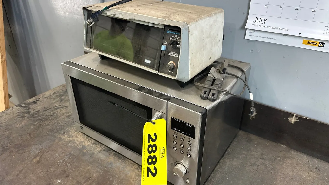GE Microwave And Toastmaster Toaster Oven