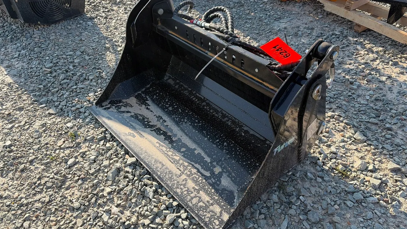Approx. 39" Unused Future XKH39 Mini Skid Steer Combination Bucket