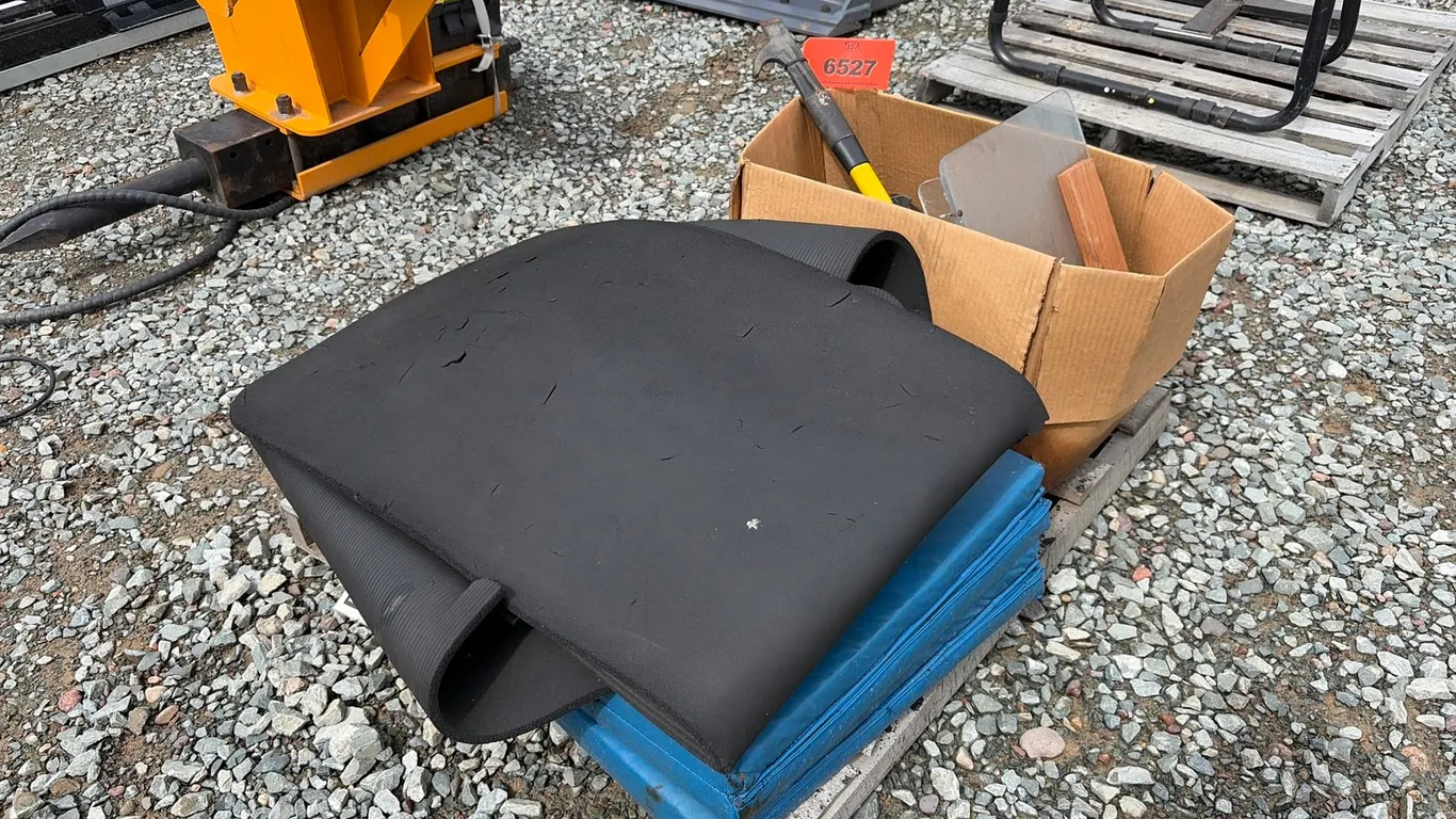 Floor Mats, Weights, And Misc.Items