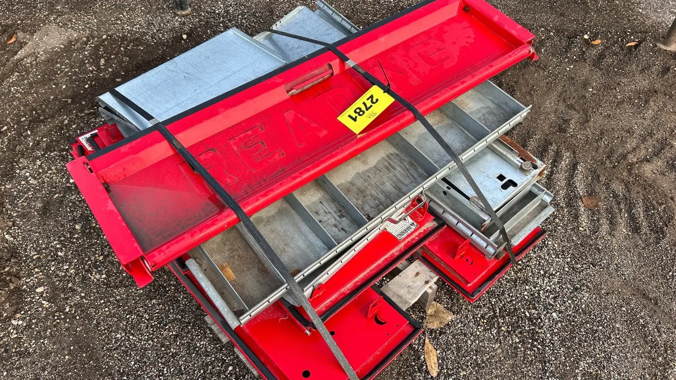 Pallet Of Misc Service Body Parts