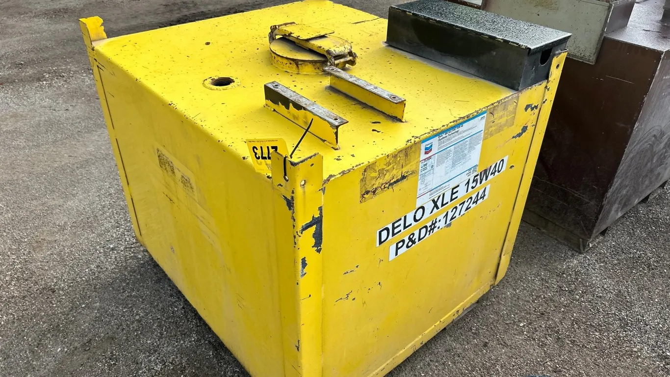 Approx 300 Gallon Forkable Transfer Tank