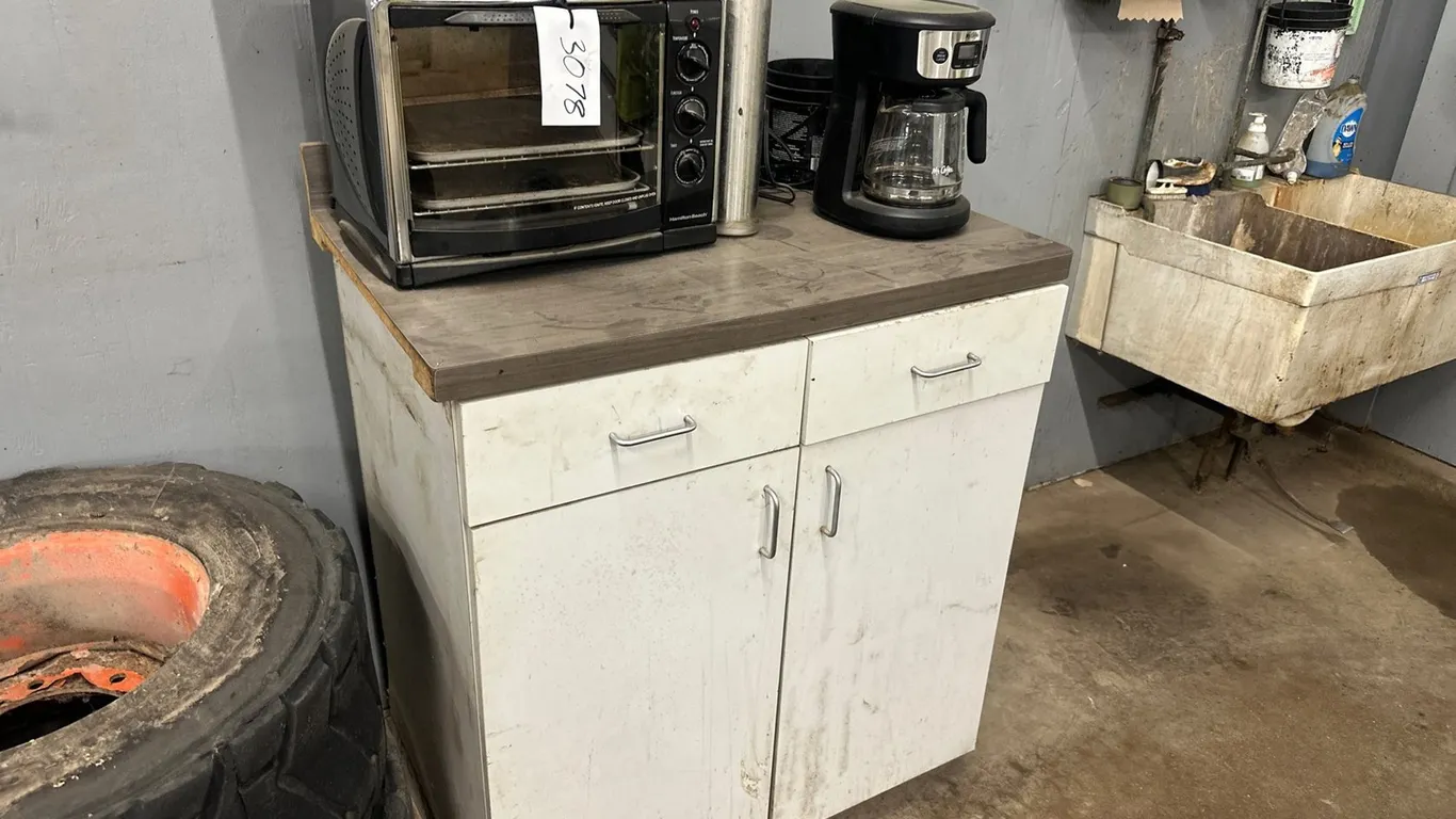 Approx 38"X24" Table W/ Appliances
