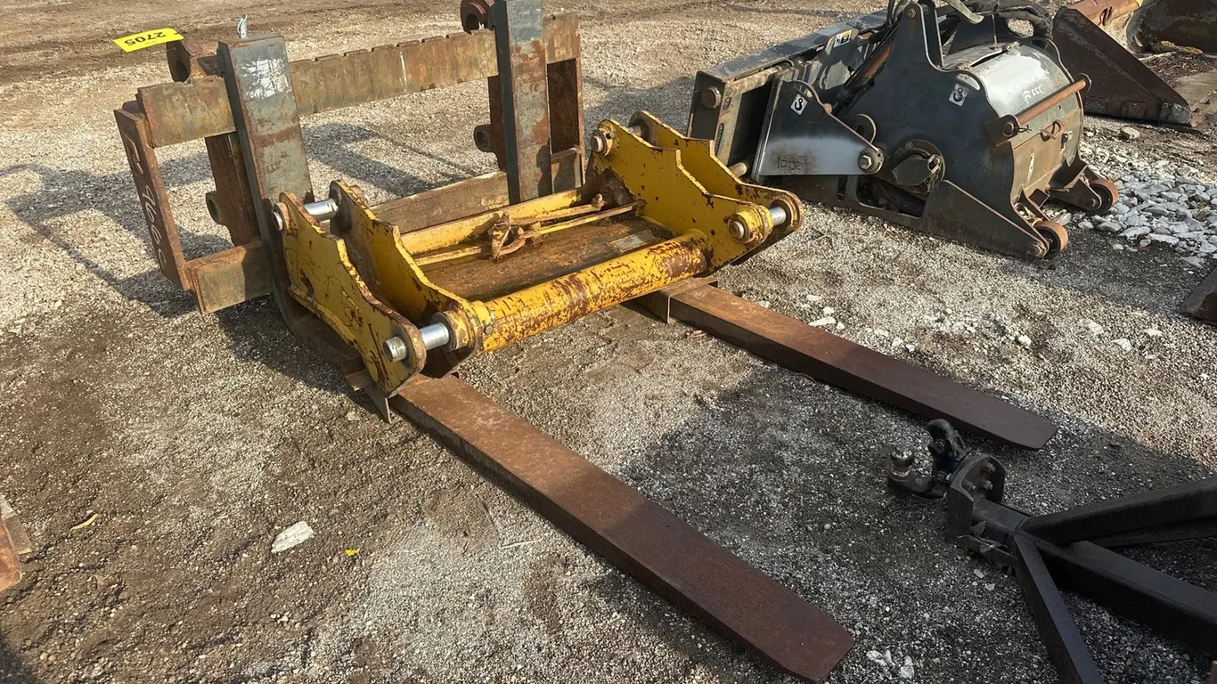 RMC 966C Quick Coupler And Approx 72" Forks