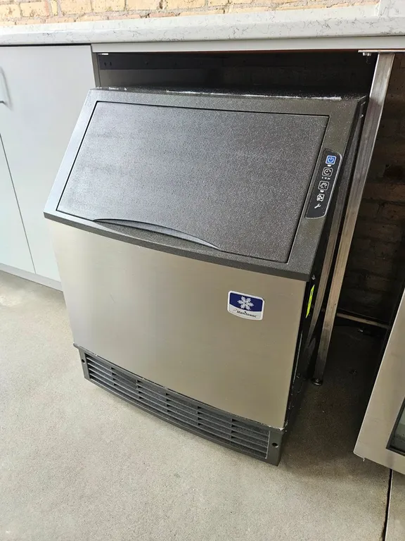 Manitowoc Undercounter Ice Machine