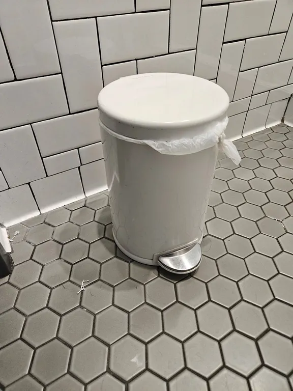 9 Trash Cans, 11.5" Tall