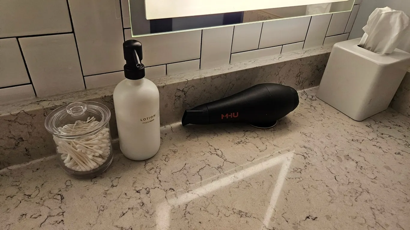 Assorted, 4 Hair Dryers, 2 Tissue Boxes, Plastic Q-Tip Holders