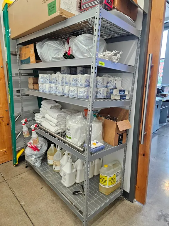 Metal 5 Tier Shelf with Grid Decking, 60"x24"x78", Bad leg