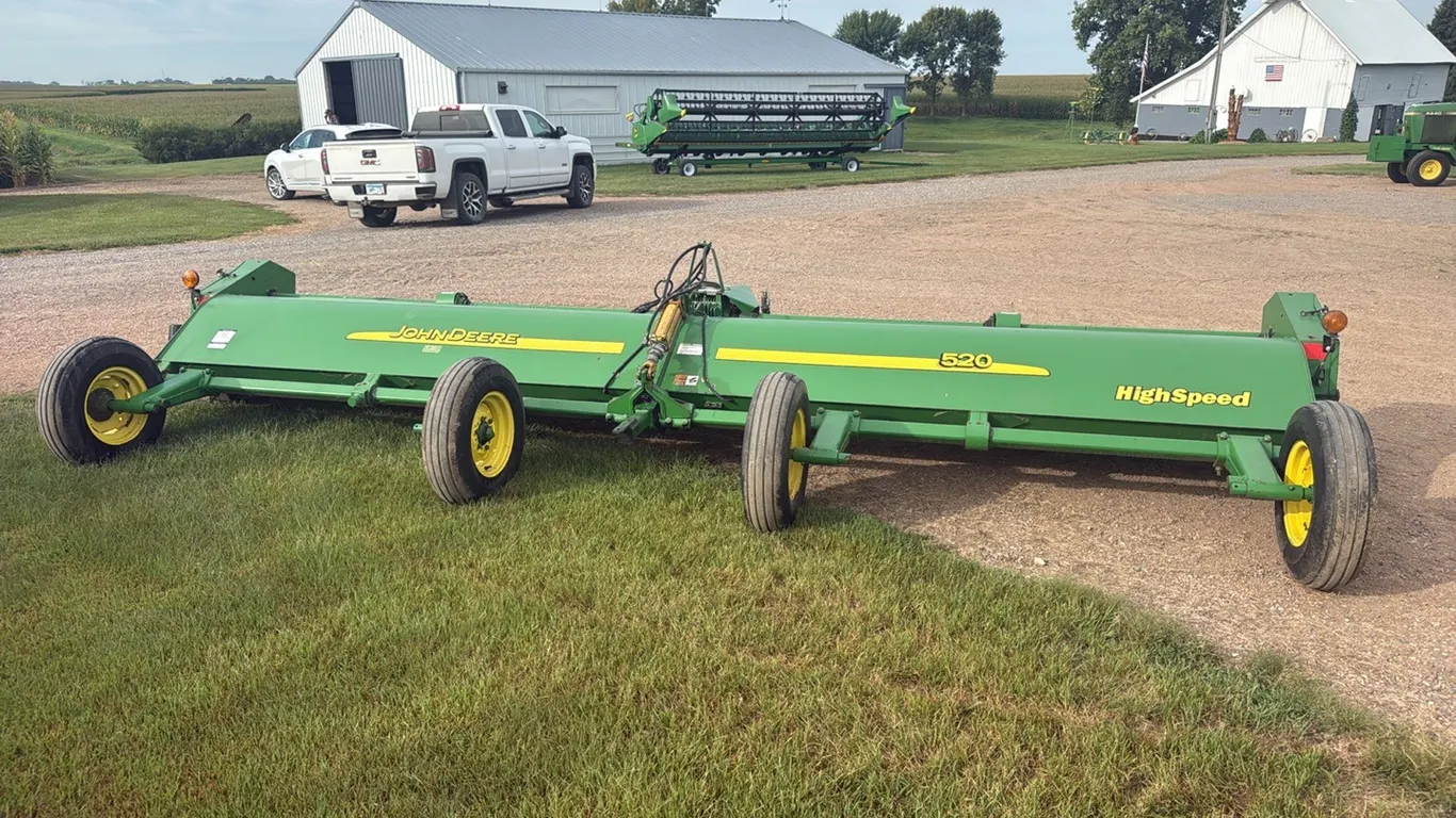 John Deere 520 High Speed Stalk Chopper, 8 row
