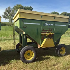 Demco 350 Gravity Wagon, Lights, 11-22.5 Tires, One Owner